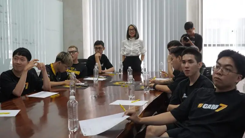 Buổi mindset training trước khi GAM Esports lên đường đi thi đấu Worlds 2022