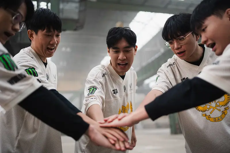 GAM Esports gây chấn động tại vòng Thụy Sĩ của CKTG 2024 khiến truyền thông quốc tế xôn xao
