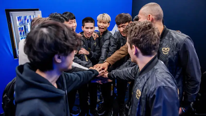 GAM thắng TES: Sự quyết tâm đồng lòng của các game thủ GAM Esports trước khi bước vào trận đấu