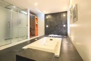 Phòng tắm